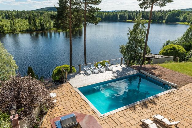 By the Water Relaxing Pool