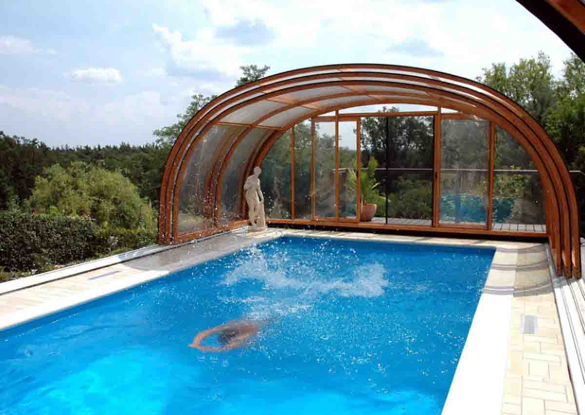 What is enclosing an outdoor swimming pool?